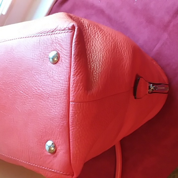 SOLD Michael Kors TravelBag Orange Leather XLarge Bag. Excellent Condition - Picture 9 of 14